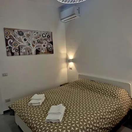 Marchese Di Montrone 126 *