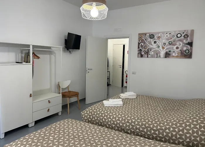 Marchese Di Montrone 126 Bari