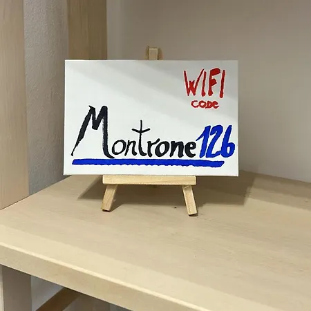 Marchese Di Montrone 126 公寓 巴里