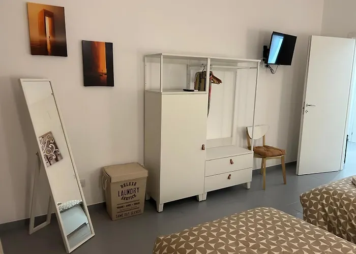 Marchese Di Montrone 126 * Bari